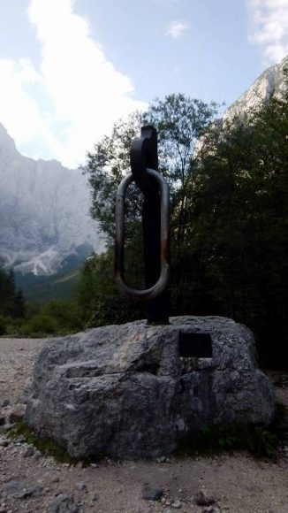 pomnik poległym powstańcom - górnikom w dolinie Vrata