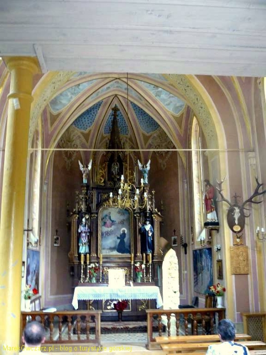 wnętrze kaplicy w Trzcianie