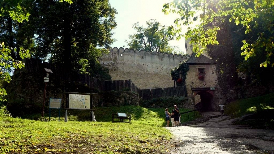 wejście na zamek Chojnik