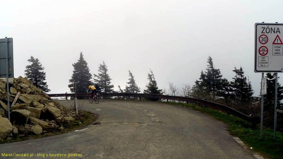 droga jezdna na szczyt ulubiona przez cyklistów