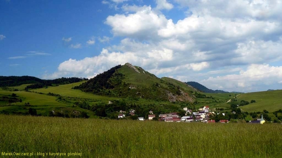 góra zamkowa nad wsią Kamenica