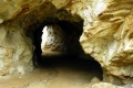 tunel skalny do Żółtego stawu