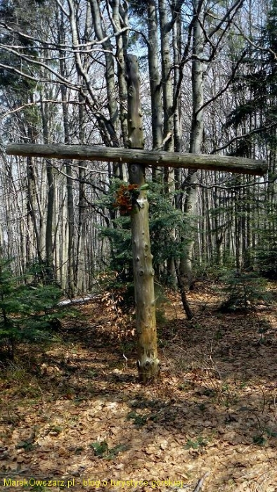 krzyż w drodze na szczyt Śnieżnicy