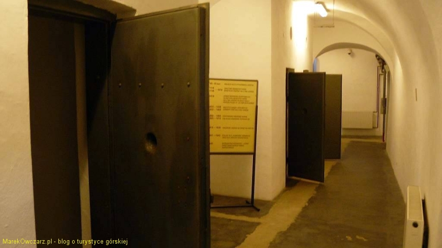 cele więzienne w podziemiach opactwa
