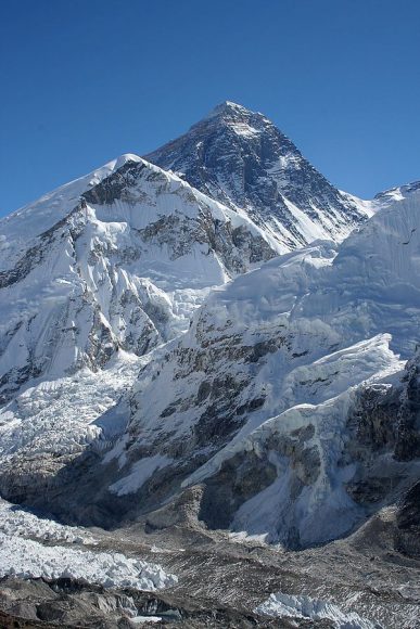Everest z Kala Pattar 5643 m.- by Pavel Novak, wikipedia.org