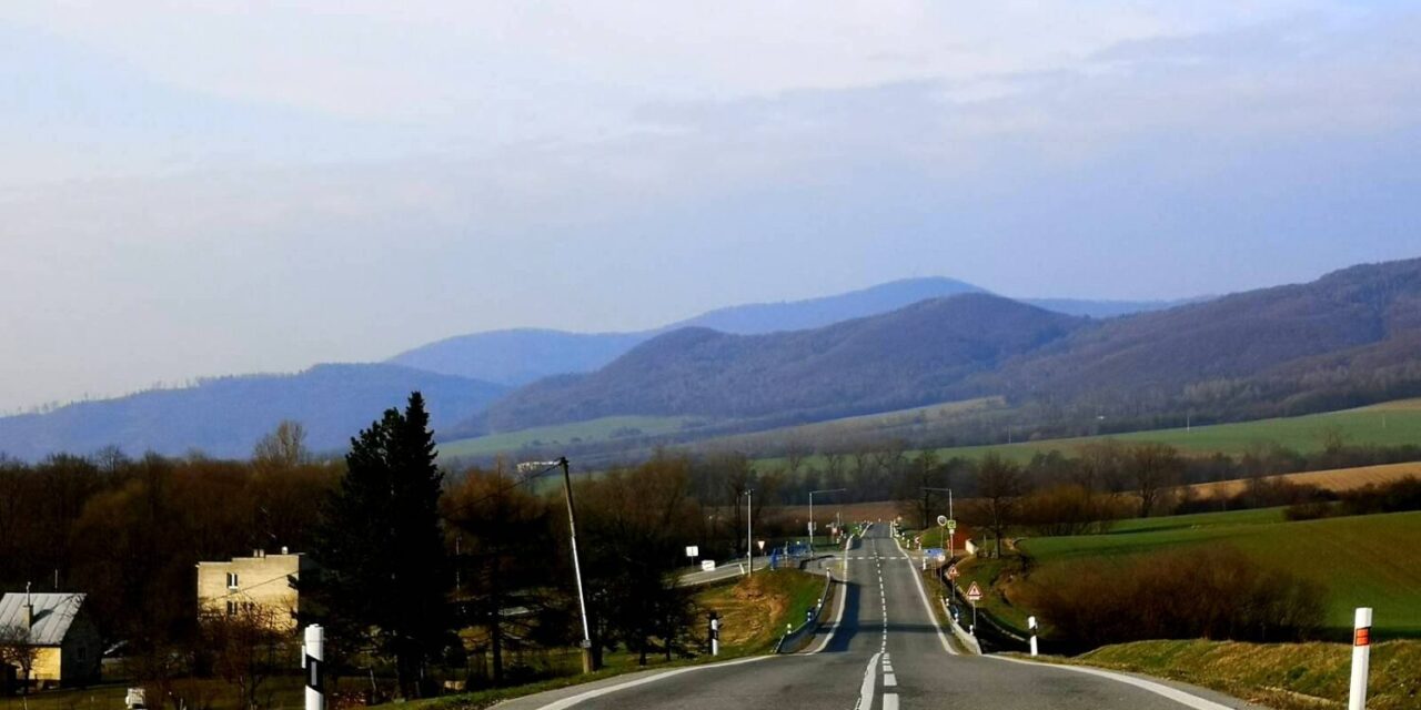 Z Bardejowskich Kupeli przez trzy wieże na Magurę Stebnicką